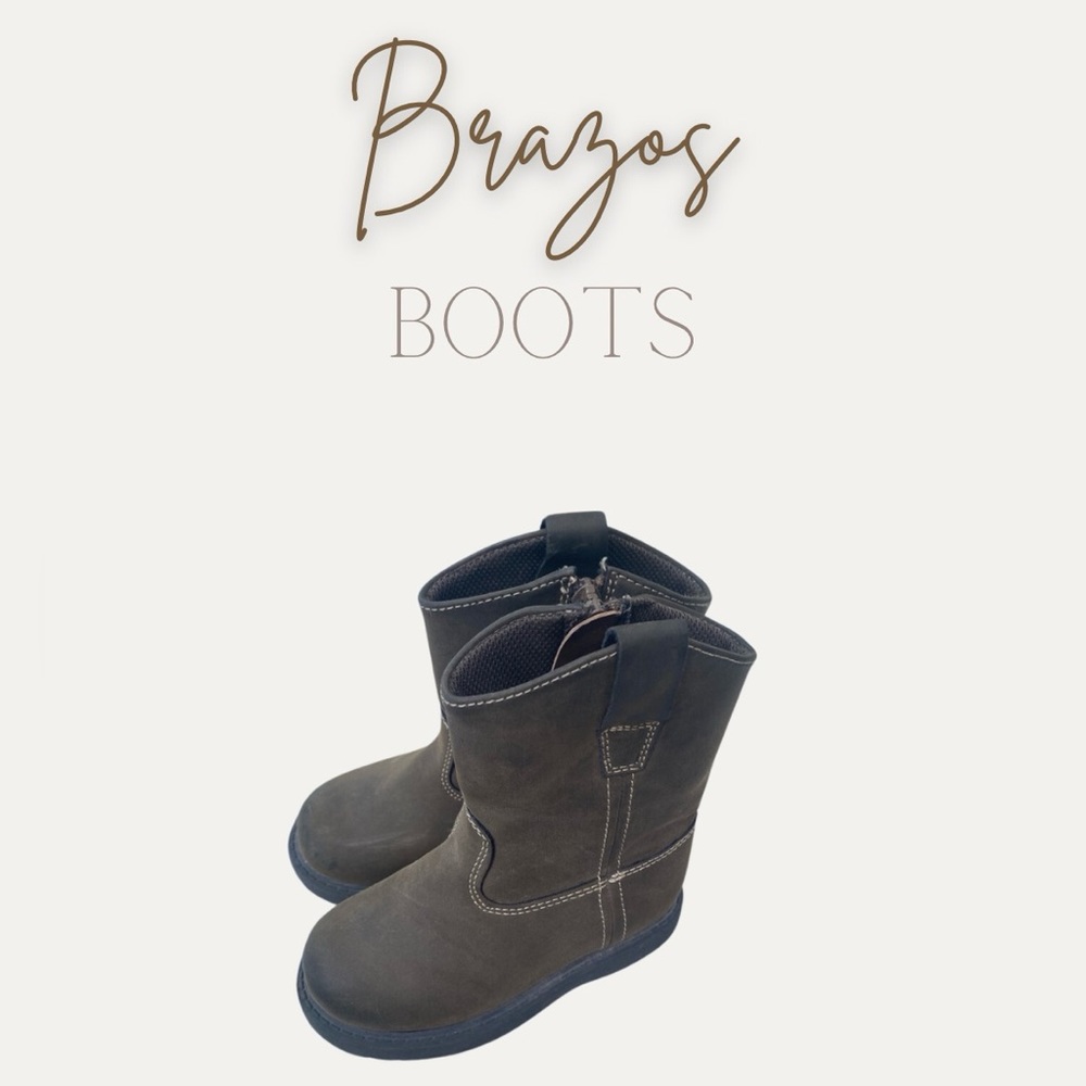 Brazos little boy boots - Size 9